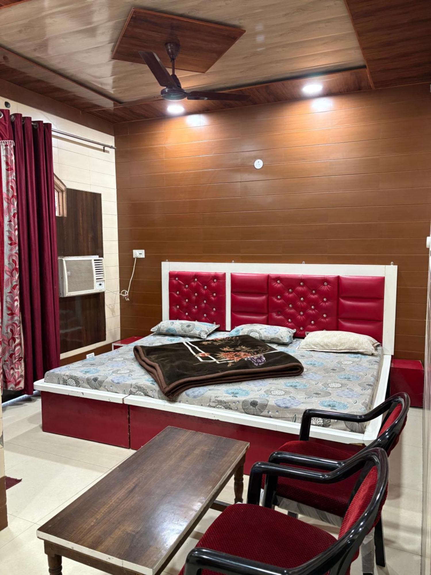 Dream Land Hotel Jammu Exterior photo
