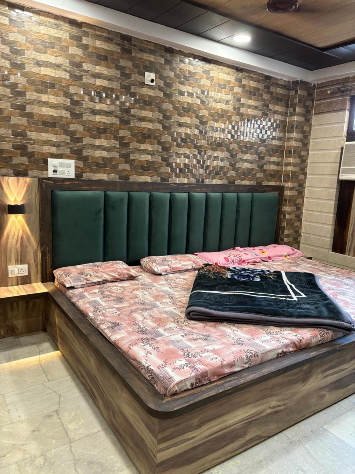 Dream Land Hotel Jammu Exterior photo