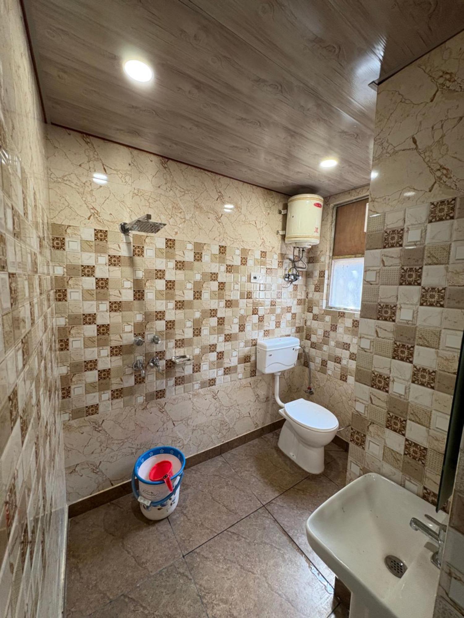 Dream Land Hotel Jammu Exterior photo
